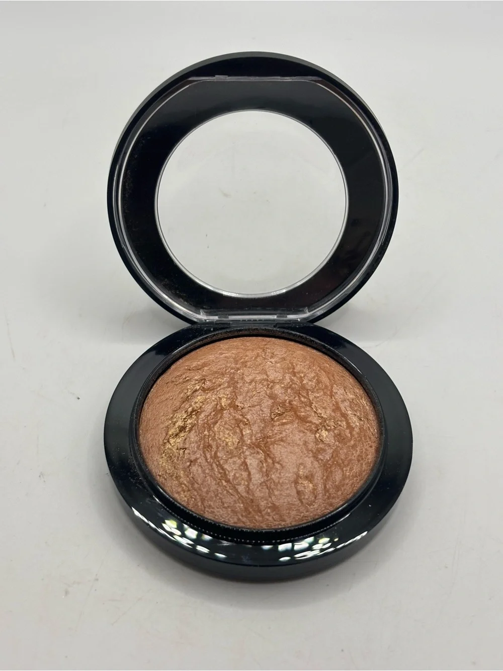 MAC Global Glow Bronzer Mineralized Skinfinish  Tested